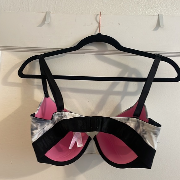Victoria’s Secret PINK bra - Picture 2 of 4